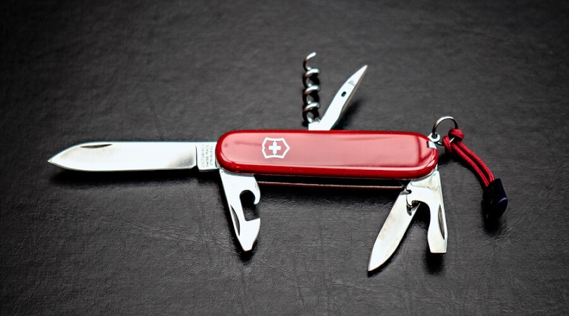 The Swiss Knife in Bangladesh Saved a Little Girl